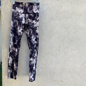 Lululemon highwaisted S